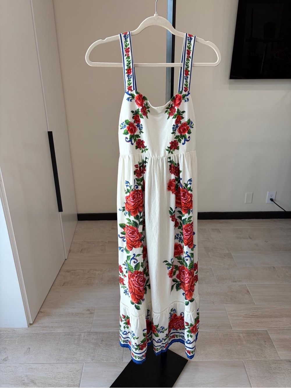 Farm Rio Off-White Flower Tapestry Maxi Dress - Picture 4 of 12
